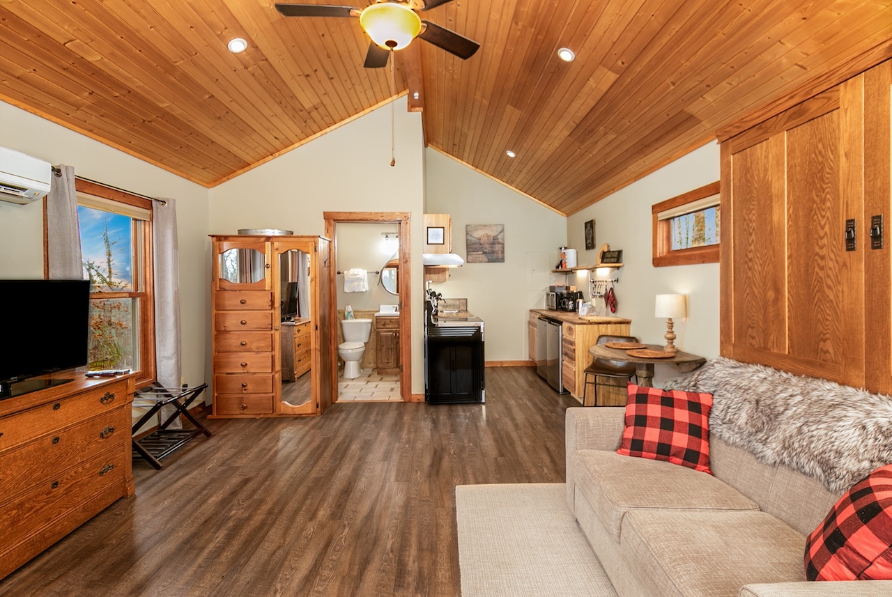 Crab Orchard, TN Eden Ridge Retreat Center 